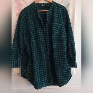 Women's plaid flannel shirt